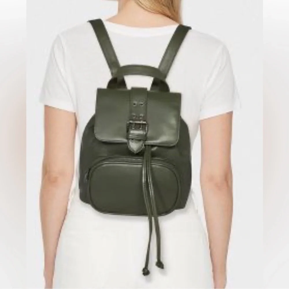 NWT Mini Flap with Buckle with Closure Backpack - Wild Fable Green - Picture 4 of 7